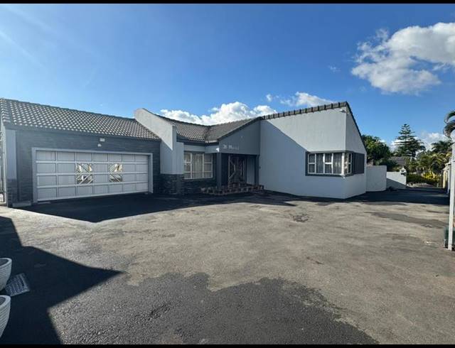 4 BEDROOM HOUSE FOR SALE IN MOUNTAIN RISE